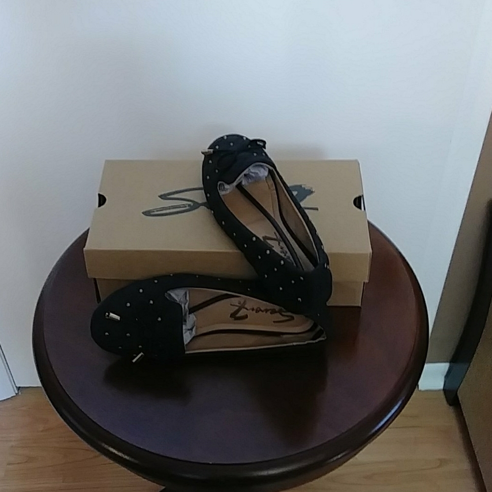 Black shoes size 7